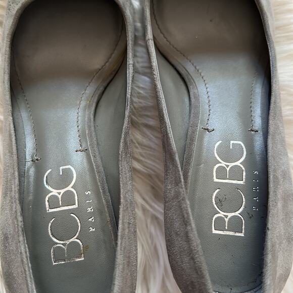 BCBG | Silver Glittery Heels Size 7.5 - Picture 5 of 9